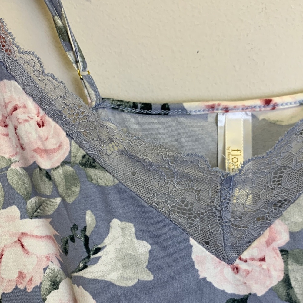 Flora Blue Floral Lace-Trim Robe & Chemise Set - Picture 6 of 10